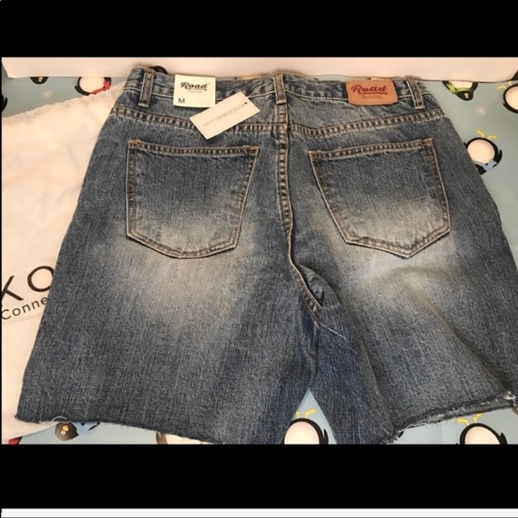 Distressed Faded Denim Shorts Medium - Picture 6 of 6
